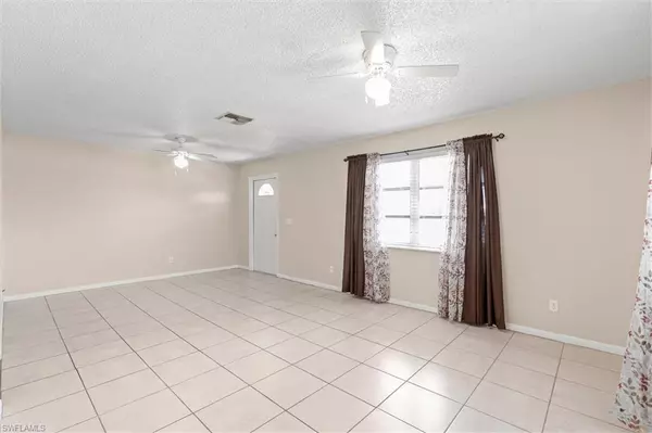 Lehigh Acres, FL 33936,20 Desert Candle CIR