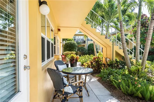 Naples, FL 34102,213 8th AVE S #213A