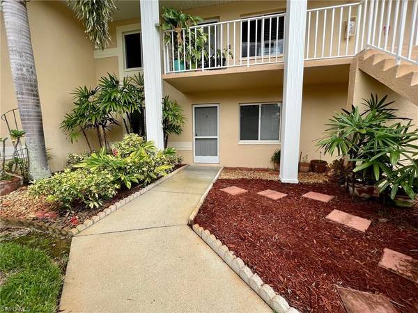 192 Furse Lakes CIR #H-3,  Naples,  FL 34104