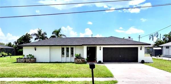 1711 Saint Clair AVE E, North Fort Myers, FL 33903