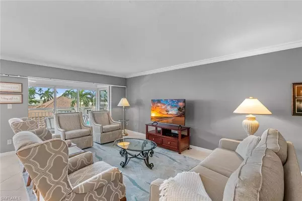 Naples, FL 34103,2600 Gulf Shore BLVD N #26