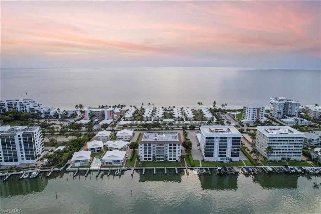 Naples, FL 34103,2600 Gulf Shore BLVD N #26