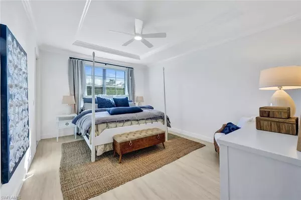 16352 Viansa WAY #201 Naples, FL 34110