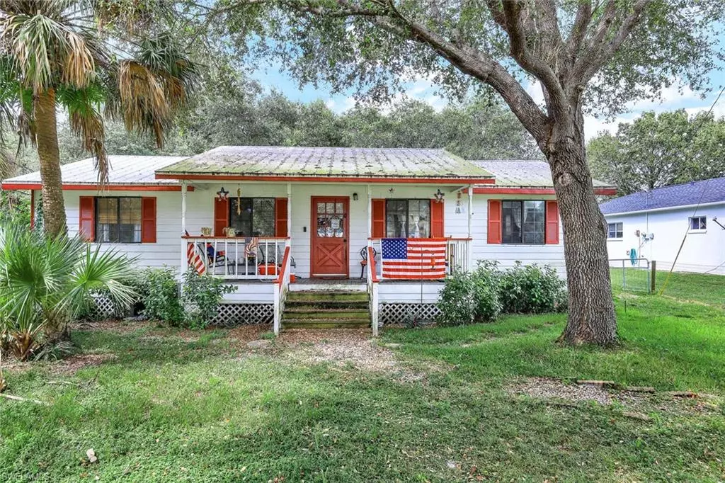 Naples, FL 34117,981 13th ST SW