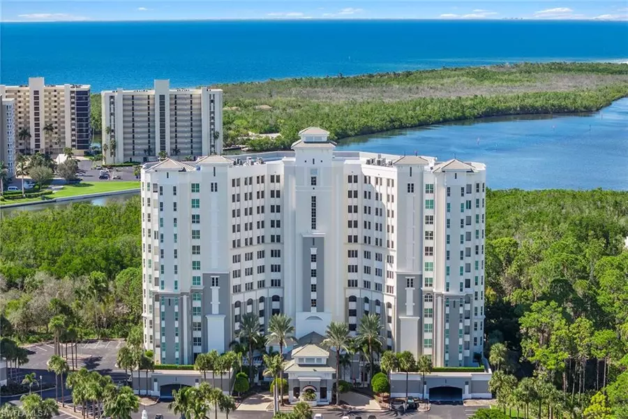 325 Dunes BLVD #904, Naples, FL 34110