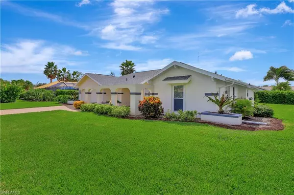 Bonita Springs, FL 34135,28448 Las Palmas CIR