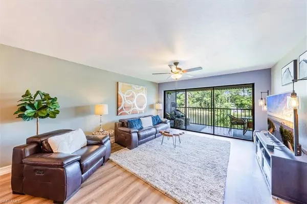 Naples, FL 34116,1227 Commonwealth CIR #G-201