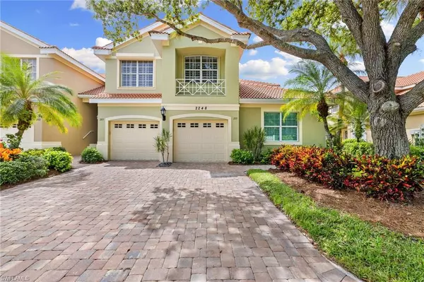 2248 Ashton Oaks LN #2-103, Naples, FL 34109