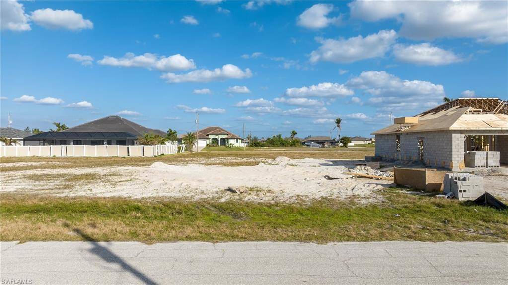 413 NW 36th AVE, Cape Coral, FL 33993