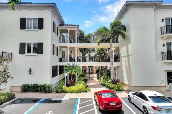 Naples, FL 34102,1400 Gulf Shore BLVD N #203