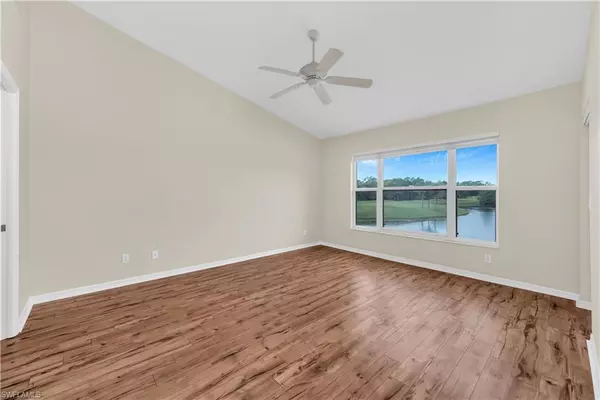 Naples, FL 34110,5701 Heron LN #708