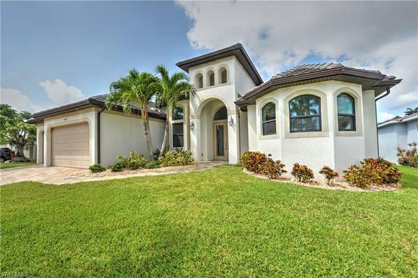 5222 Seminole CT, Cape Coral, FL 33904