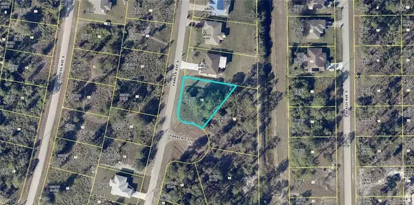 1033 Parker CT, Lehigh Acres, FL 33974