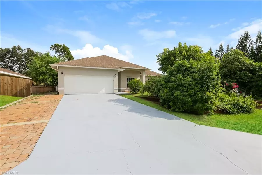 8373 Butternut RD, Fort Myers, FL 33967