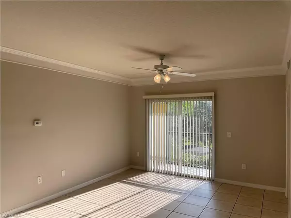 Fort Myers, FL 33913,11500 Villa Grand #306