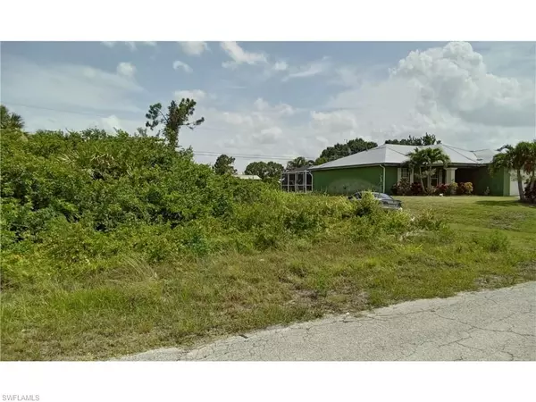 Lehigh Acres, FL 33971,5215 7th ST W