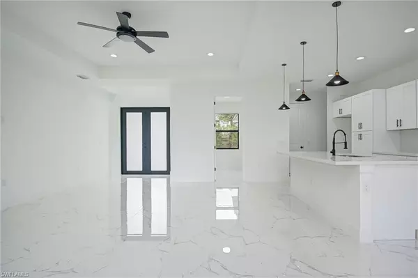 Lehigh Acres, FL 33974,506 Cottonwood AVE S