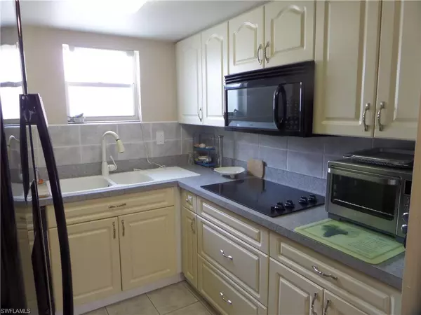 Cape Coral, FL 33904,4931 Vincennes CT #6