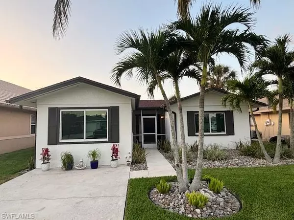 655 106th AVE N, Naples, FL 34108