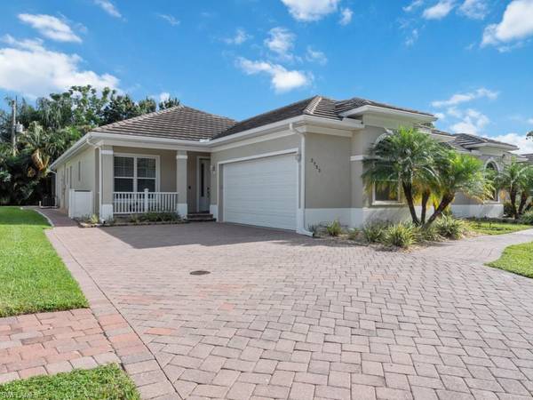 2753 Linda DR,  Naples,  FL 34112