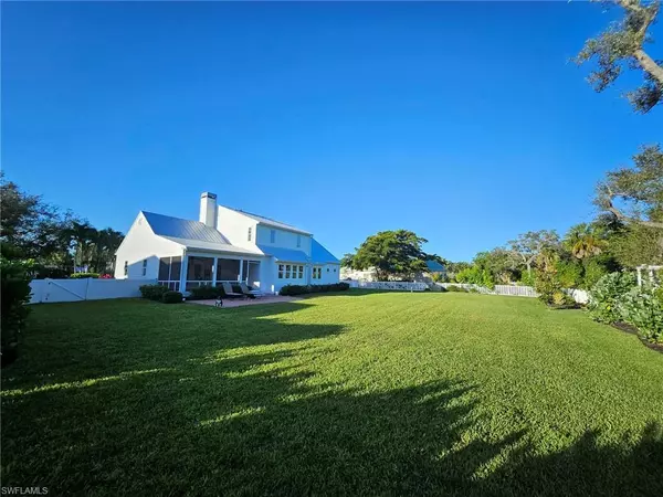 Fort Myers, FL 33908,12290 Coconut Creek CT