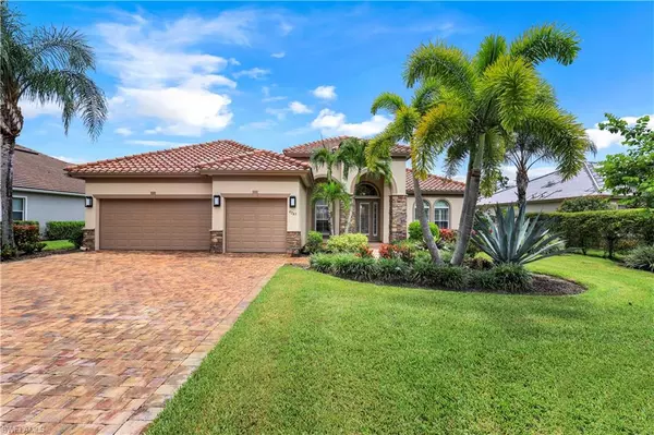 9765 Nickel Ridge CIR, Naples, FL 34120