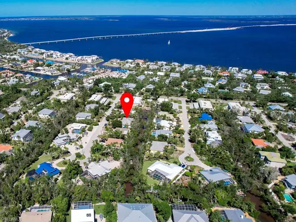 Sanibel, FL 33957,1113 Skiff PL