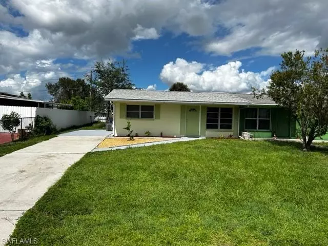 1103 Wesley ST W, Lehigh Acres, FL 33936