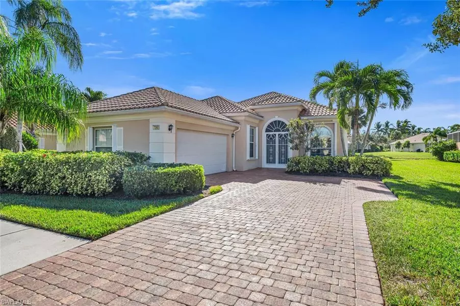 7260 Carducci CT, Naples, FL 34114