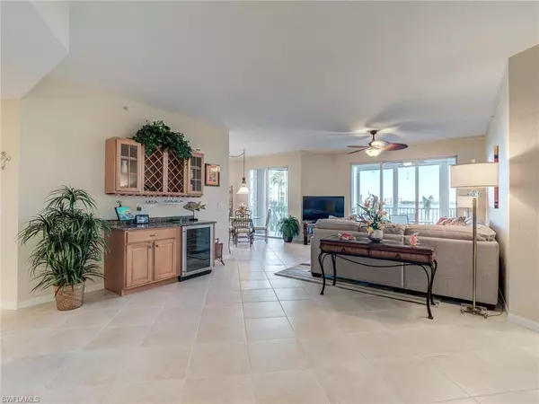 Fort Myers Beach, FL 33931,4141 Bay Beach LN #432