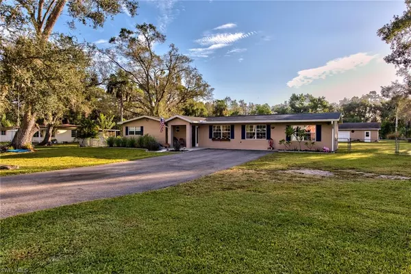 4041 Woodbrier DR, Fort Myers, FL 33905