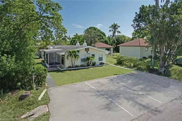 Naples, FL 34112,2147 Washington AVE