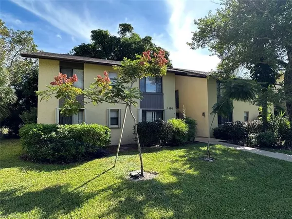 Naples, FL 34104,1480 Green Valley CIR #202