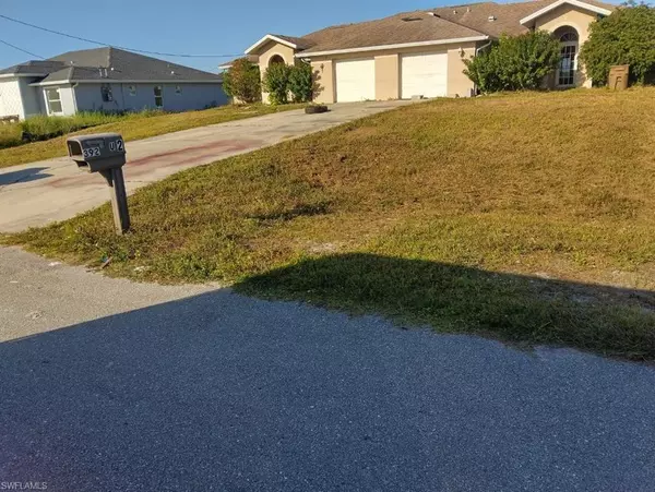 392 Pennfield AVE, Lehigh Acres, FL 33974