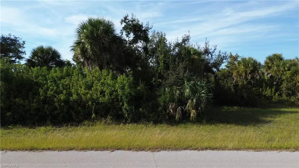 Rotonda West, FL 33947,136 April RD