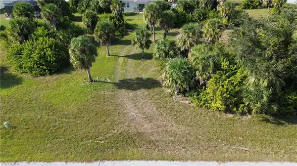 Rotonda West, FL 33947,142 April RD