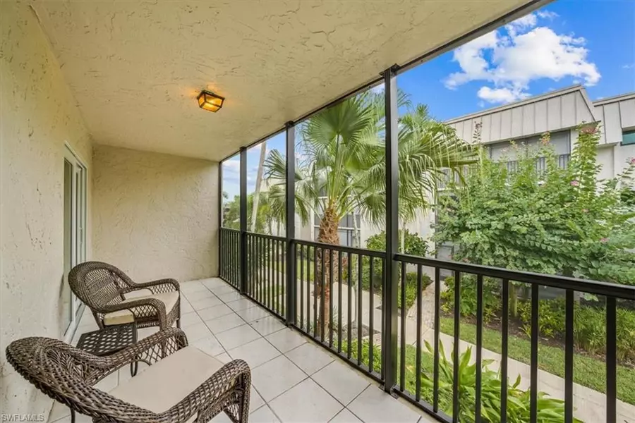 788 Park Shore DR #E20, Naples, FL 34103