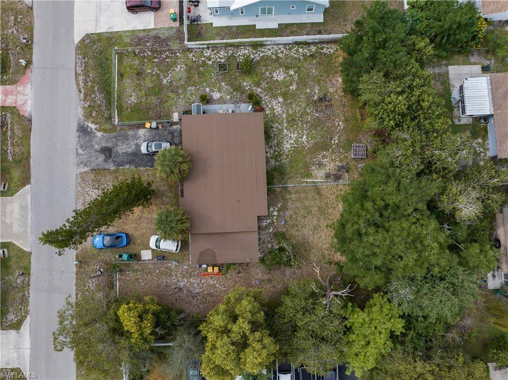 1369 Trail Terrace DR, Naples, FL 34103