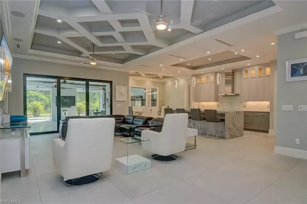 Naples, FL 34120,326 Golden Gate BLVD E