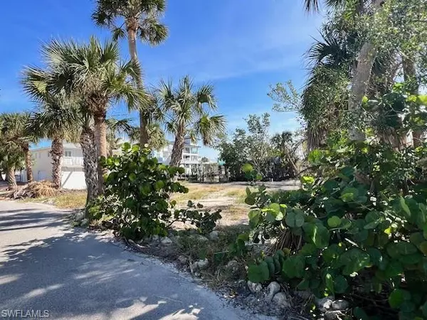 Fort Myers Beach, FL 33931,126 Palermo CIR