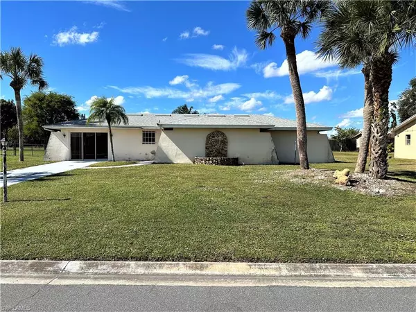 1423 Alwynne DR, Lehigh Acres, FL 33936