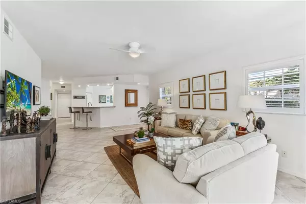 Naples, FL 34109,6927 Satinleaf RD N #101