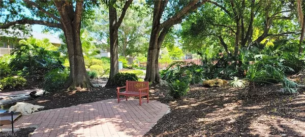 Naples, FL 34103,600 Neapolitan WAY #230