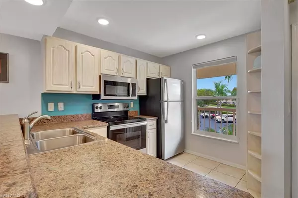 Naples, FL 34114,1285 Mainsail DR #813