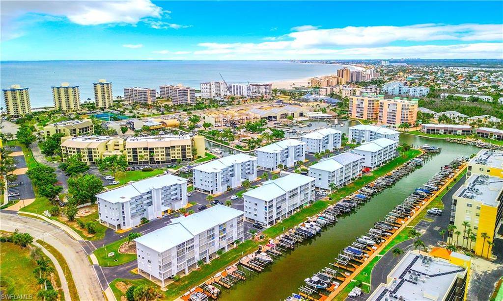 Fort Myers Beach, FL 33931,4541 Bay Beach LN #346
