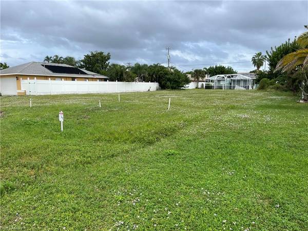 1807 SE 15th AVE, Cape Coral, FL 33990