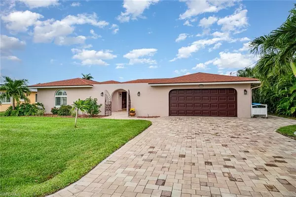 Cape Coral, FL 33904,1432 Venetian CT