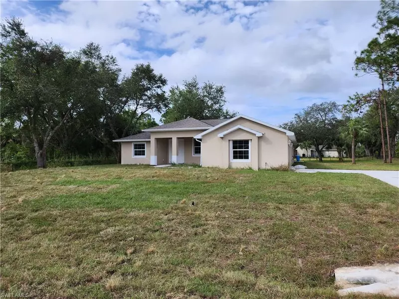 325 Hamilton AVE, Lehigh Acres, FL 33936