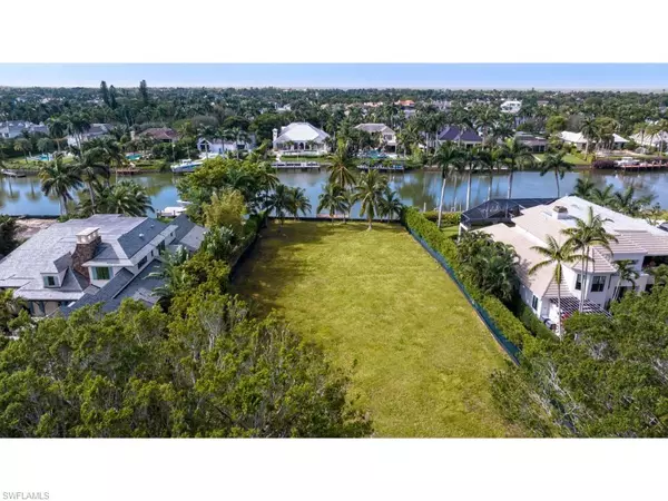 1144 Galleon DR, Naples, FL 34102