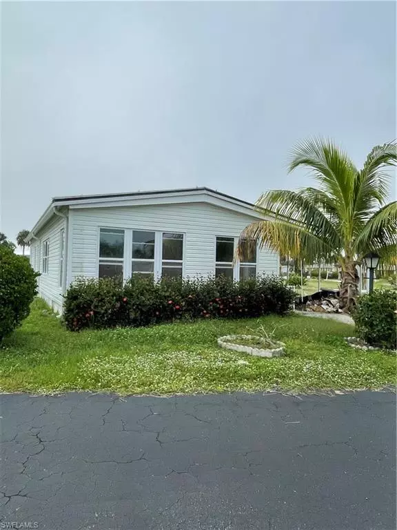 Fort Myers, FL 33908,113 Maple LN